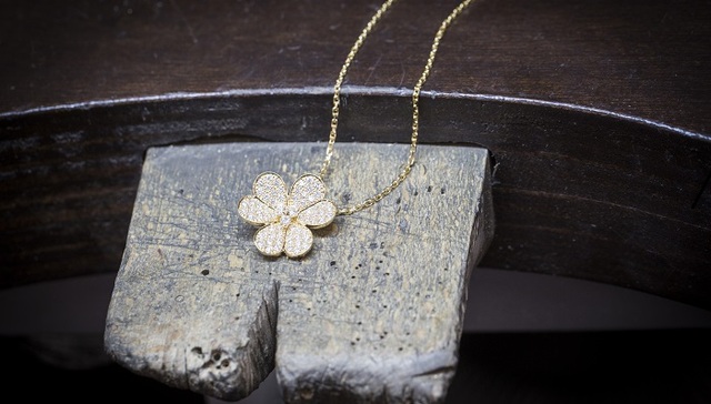 【酷乐志专访】梵克雅宝发布 Frivole 系列新品，我们和中国区总经理谈了谈工艺和具象的故事