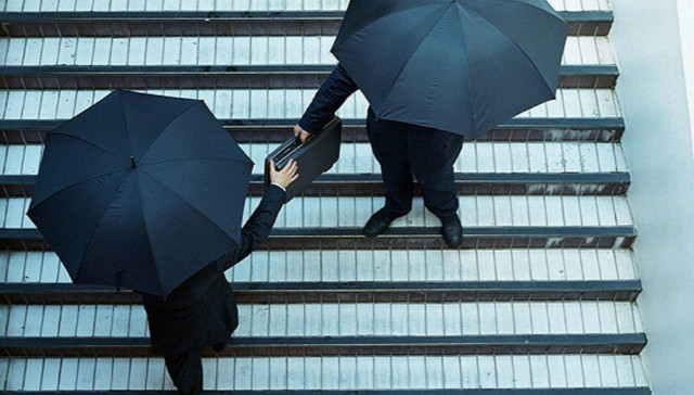 《领导干部报告个人有关事项规定》印发 更加突出家事、家产