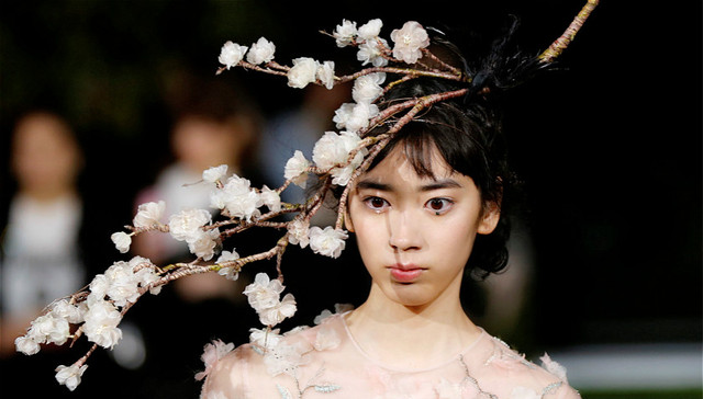 为了吸引本土顾客 Dior在东京一口气连办两场大秀