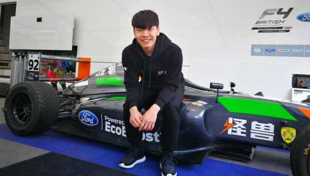 中国车手曹卓征战F4稳步提升 第二站首次斩获积分