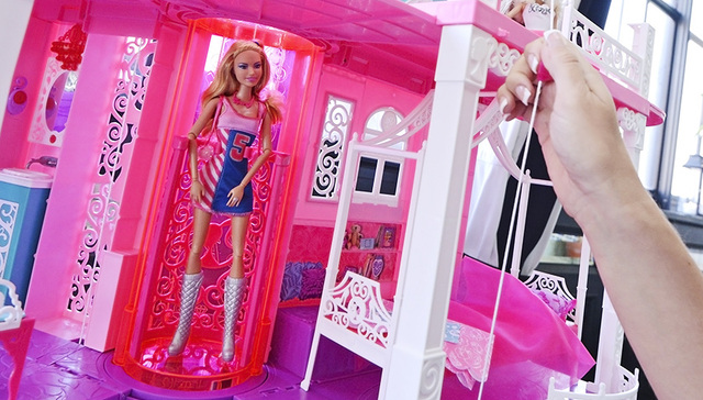 在全球积木市场 芭比娃娃美泰是如何与乐高竞争的？