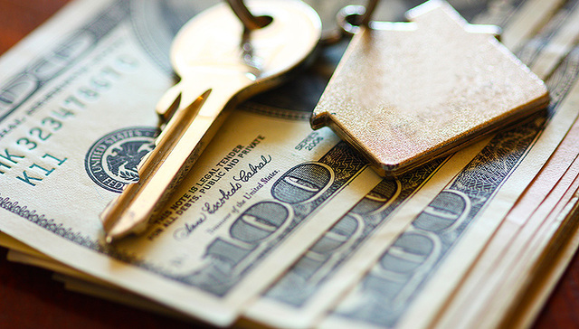 【财经24小时】一季度房贷增速回落 银监会发文剑指互联互保