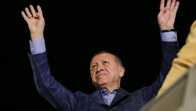 【思想界】公投通过修宪，独裁总统会加快土耳其法西斯化吗？