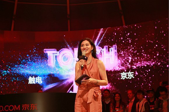 京东的时尚野心：是门外汉发痴梦，还是闯入者拎得清？
