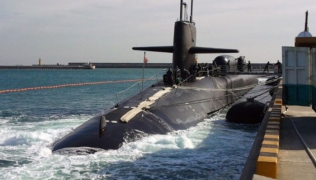 美“密歇根”号潜艇抵达韩国港口 载有核导弹