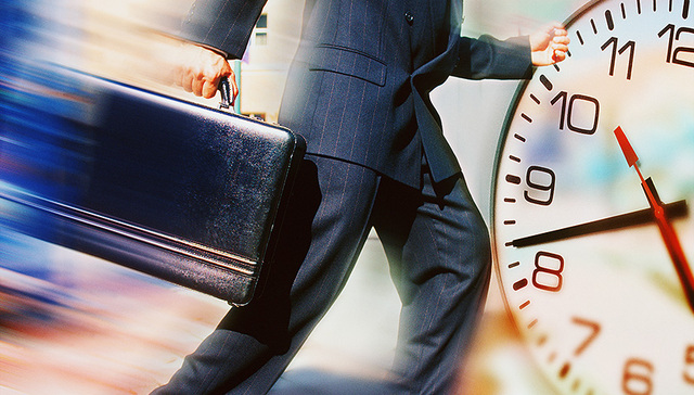 宁波中百业绩持续下滑 泽熙旧部应飞军出任董事长