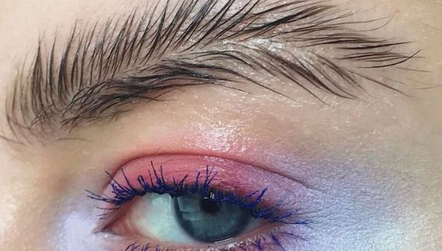 这就是最近最潮的“羽毛眉”