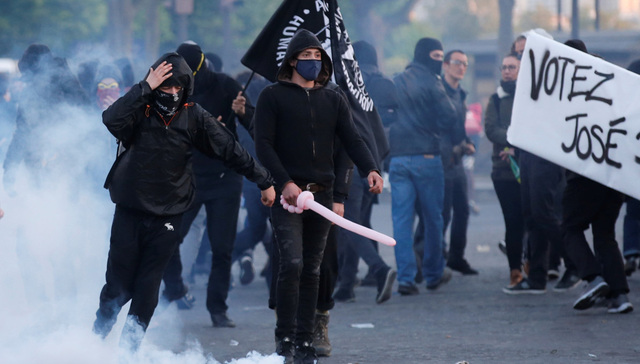 20世纪的民主之“惑”：民主化是动乱源头吗？