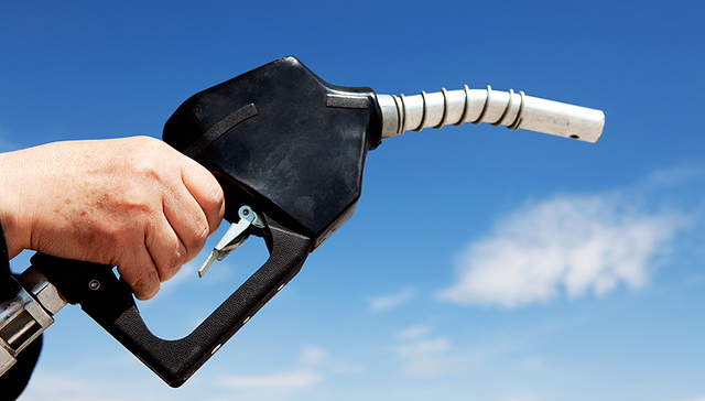 中石油中石化将拓展互联网+加油站 其加油站年交易额已达1.8万亿