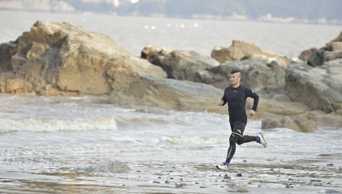 背海而生的“跑者”陈盆滨：一个渔民的叛逃