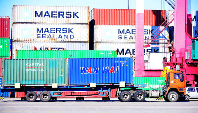 中国社科院：GDP增速将逐季回落 工业“暖春”难持续