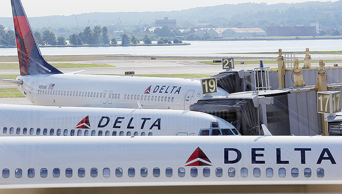 达美航空乘客因为上洗手间被逐下飞机