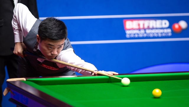 斯诺克世锦赛半决赛争夺激烈决战在即 三阶段战罢丁俊晖12-12暂平塞尔比