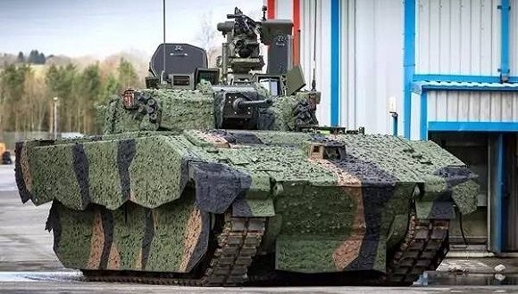 【JMedia】英军大幅削减主战坦克数量 打算用这款步战车代替