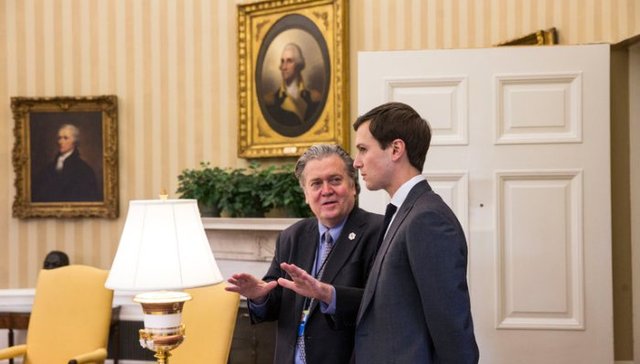 特朗普宣布国师与驸马结束“宫斗”