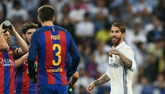 皮克屡次PK拉莫斯 越界无碍被永远铭记