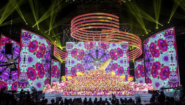 【文娱早报】胡歌张艺兴当选共青团好青年  鹿晗TFBOYS齐聚央视五四晚会