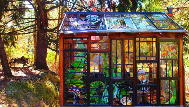 这样的彩绘玻璃房，我好想有一座