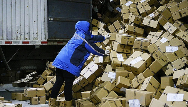 地方新闻精选| 湖南男子称快递损毁680万西周铜鼎 当事公司愿赔3万