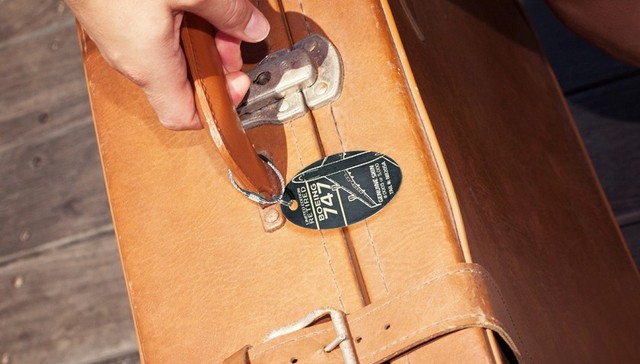 【行李】这块行李牌不仅能让你找到行李 还能找到一架飞机