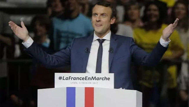 全世界西装穿最帅的总统就是他 你给马克龙的衣品打几分？