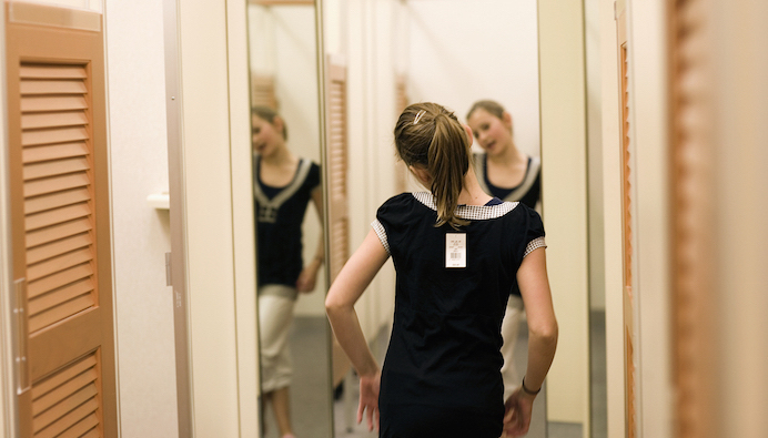 茵曼要让你在试衣间“大屏幕”刷淘宝 这样衣服会更好卖么