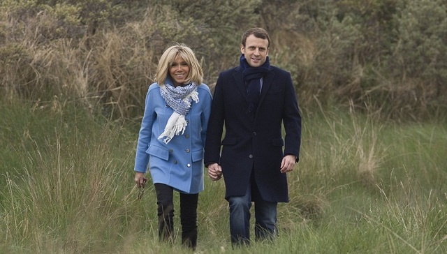 从文艺课堂到爱丽舍宫：马克龙夫妇的忘年师生爱情