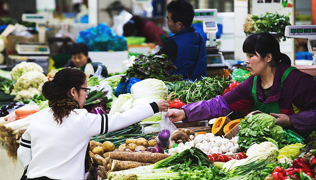 【财经24小时】CPI料将重回“1”时代 一线城市全面收紧房贷政策