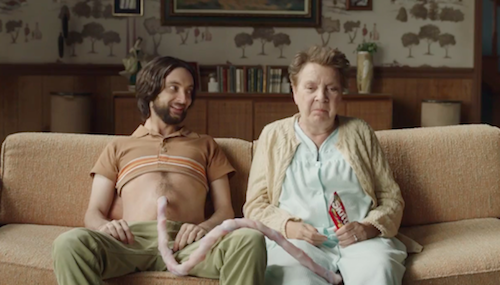 不走温馨煽情路线 彩虹糖母亲节广告主打“恶心”