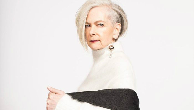 63岁的她跟朋友约个饭，结果成了时尚icon