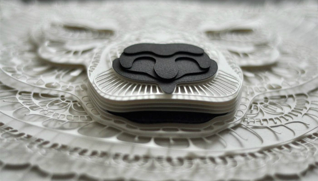 为了保护濒危动物，他们做了这些美丽又脆弱的纸雕