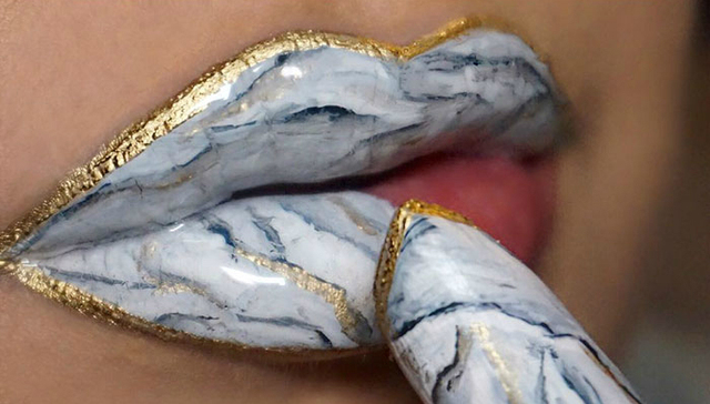 把嘴唇涂成这样，居然是现在最流行的……