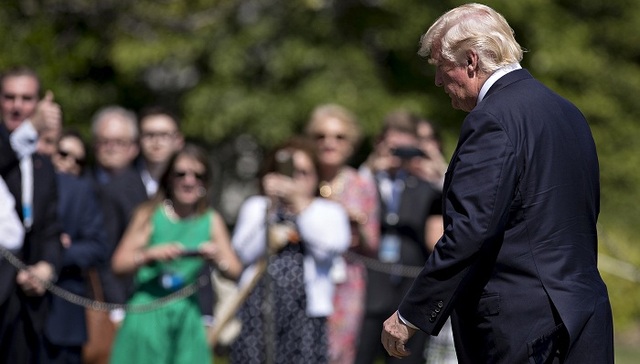 白宫风云变幻惊动了华尔街 美股创下八个月来最大跌幅