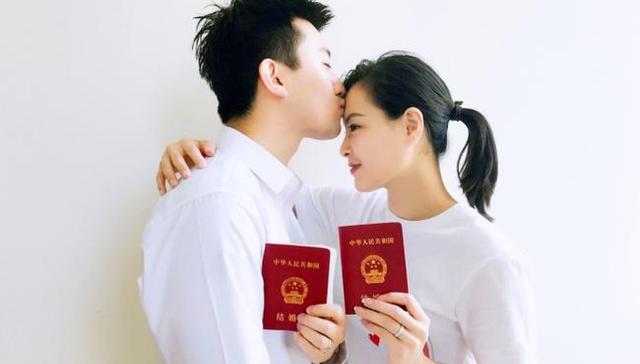 【体育明星日常】跳水队日常微博秀恩爱 C罗&梅西日常抢头条