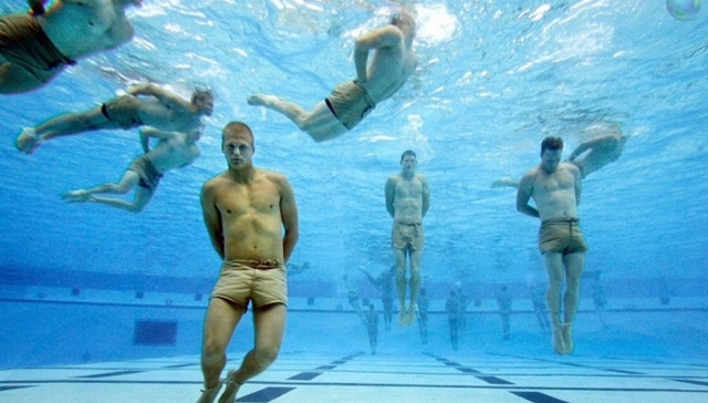 靠这项技术 海豹队员可以游好几公里不觉累