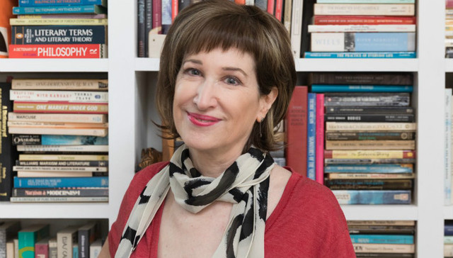 性虐待,,作家,,文学