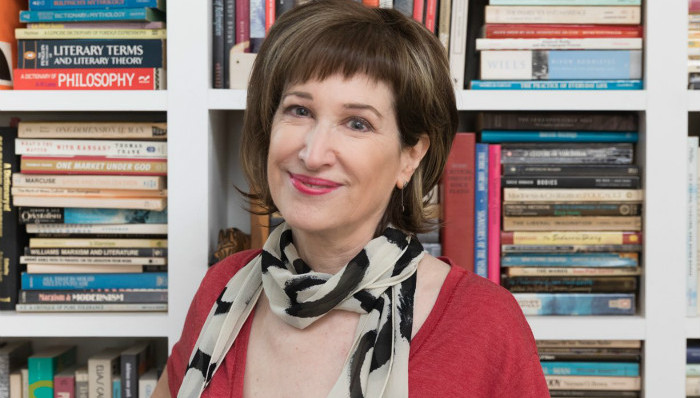 性虐待,,作家,,文学