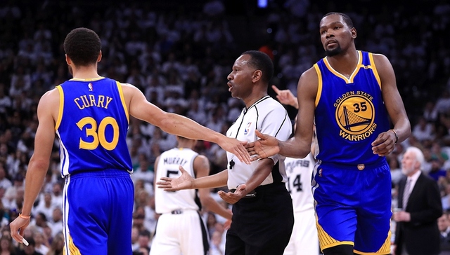 马刺命途多舛再折大将 勇士赢下第三场取西决赛点