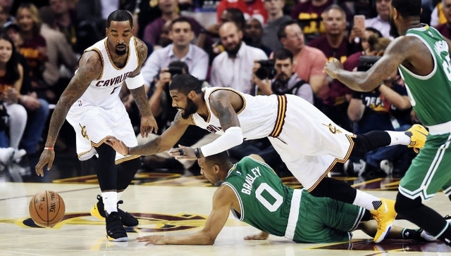 布拉德利三分绝杀绿军完成21分超级逆转 客场击败骑士扳回一城