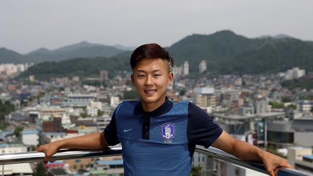 【体育明星日常】“韩国梅西”携新发型闪耀世青赛 皇马加冕西甲却拿不到奖杯