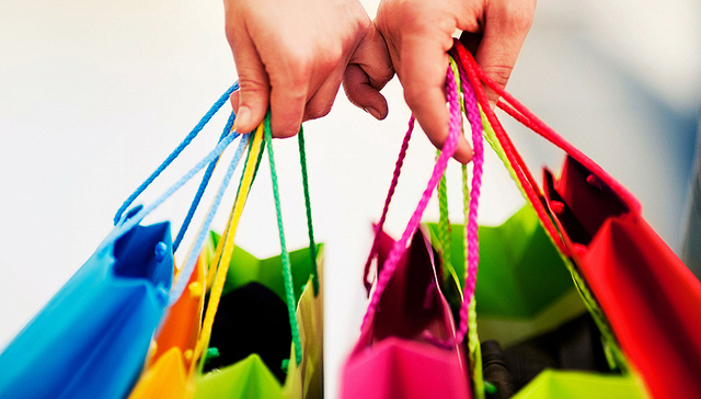 姚洋：要化解过剩储蓄可增加政府杠杆率