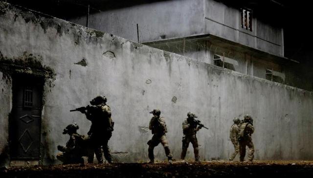 拉登妻子讲述丈夫被杀之夜 “他喘着粗气说美国人来了”