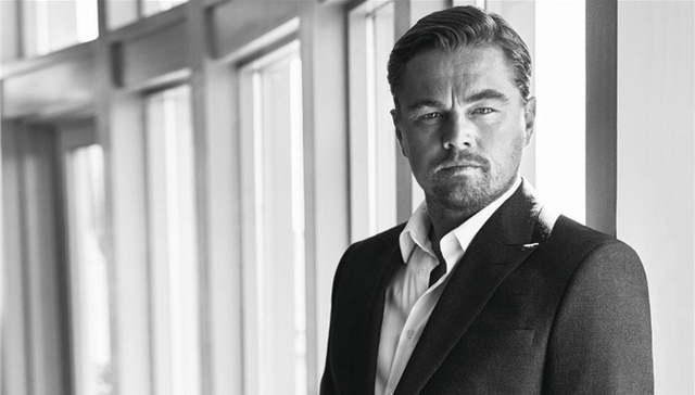 “模特收割机”小李子戛纳慈善晚会上与众超模热聊