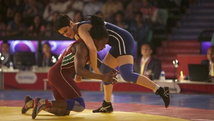 TOP10经典搏击对战电影盘点：荷尔蒙与哲思并时迸溅