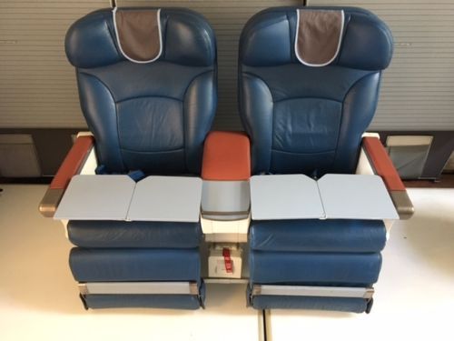 你会花4000美元买一个飞机二手座吗？其他待价而沽的还包括空姐餐车、安全带扣以及娱乐遥控灯