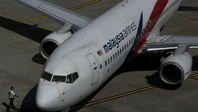 乘客自称携“炸弹”欲强闯驾驶舱 马航航班被迫紧急返航