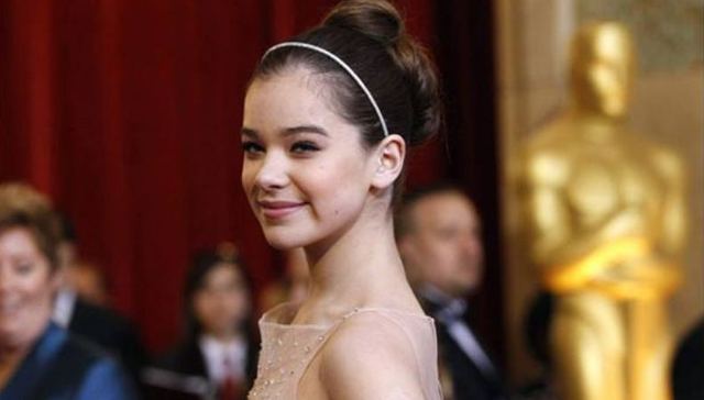 海莉·斯坦菲尔德将出演《变形金刚》衍生片“大黄蜂”