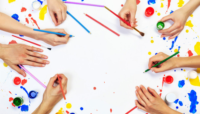 SaaS,,Ryan,Holmes，Hootsuite,,规模,,盈利,,内容管理