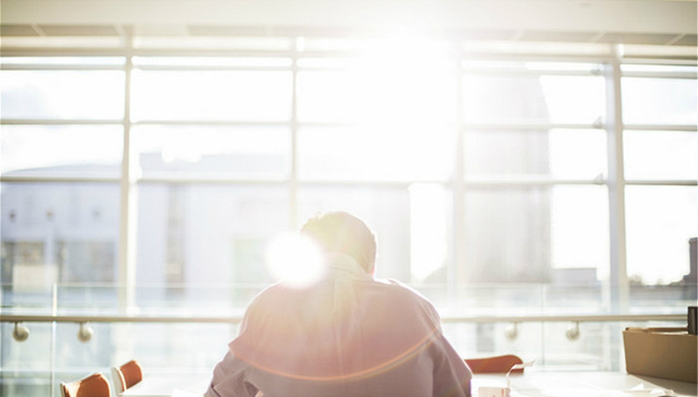 女子因情绪低落在朋友家自杀 家属状告对方获赔8万余元