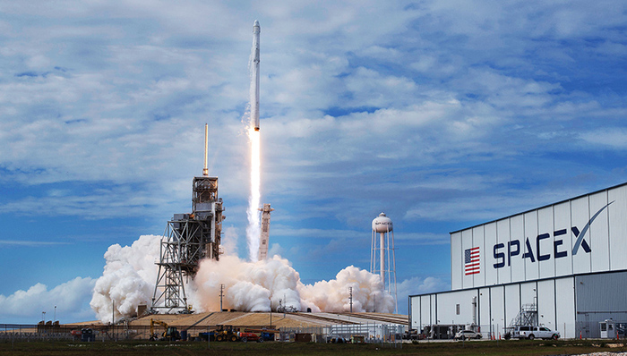 国际空间站,龙,实验设备,微重力环境,航天员,沃尔夫条款,芯片,北京理工大学,太空探索,SpaceX